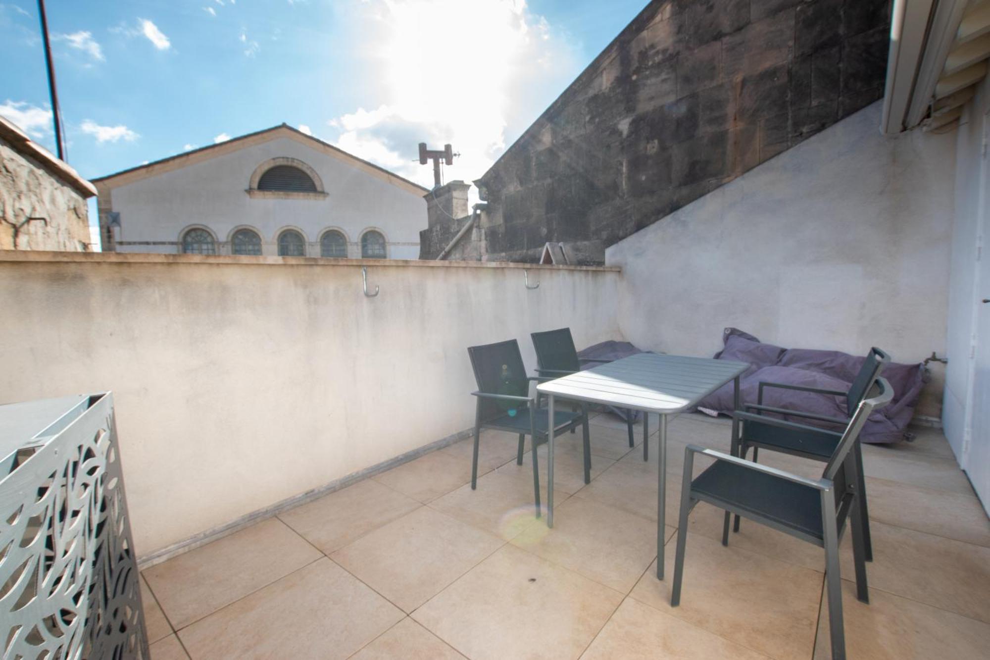 Appartement La terrasse face au théâtre à Arles Extérieur photo